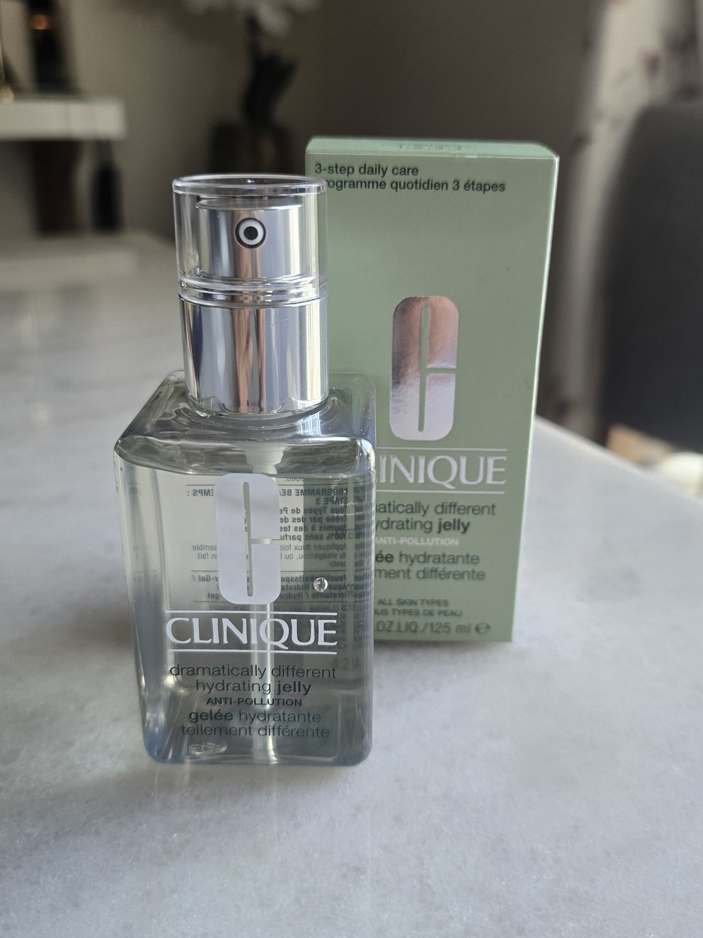 Clinique Hydrating Jelly Gel Serum - Clear & Mint Green